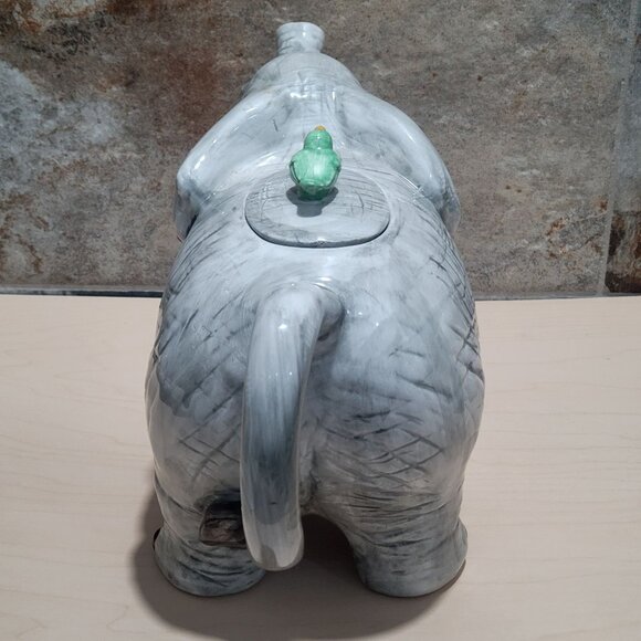 Vintage Ceramic Elephant Teapot Bird Finial Lid - Picture 4 of 11